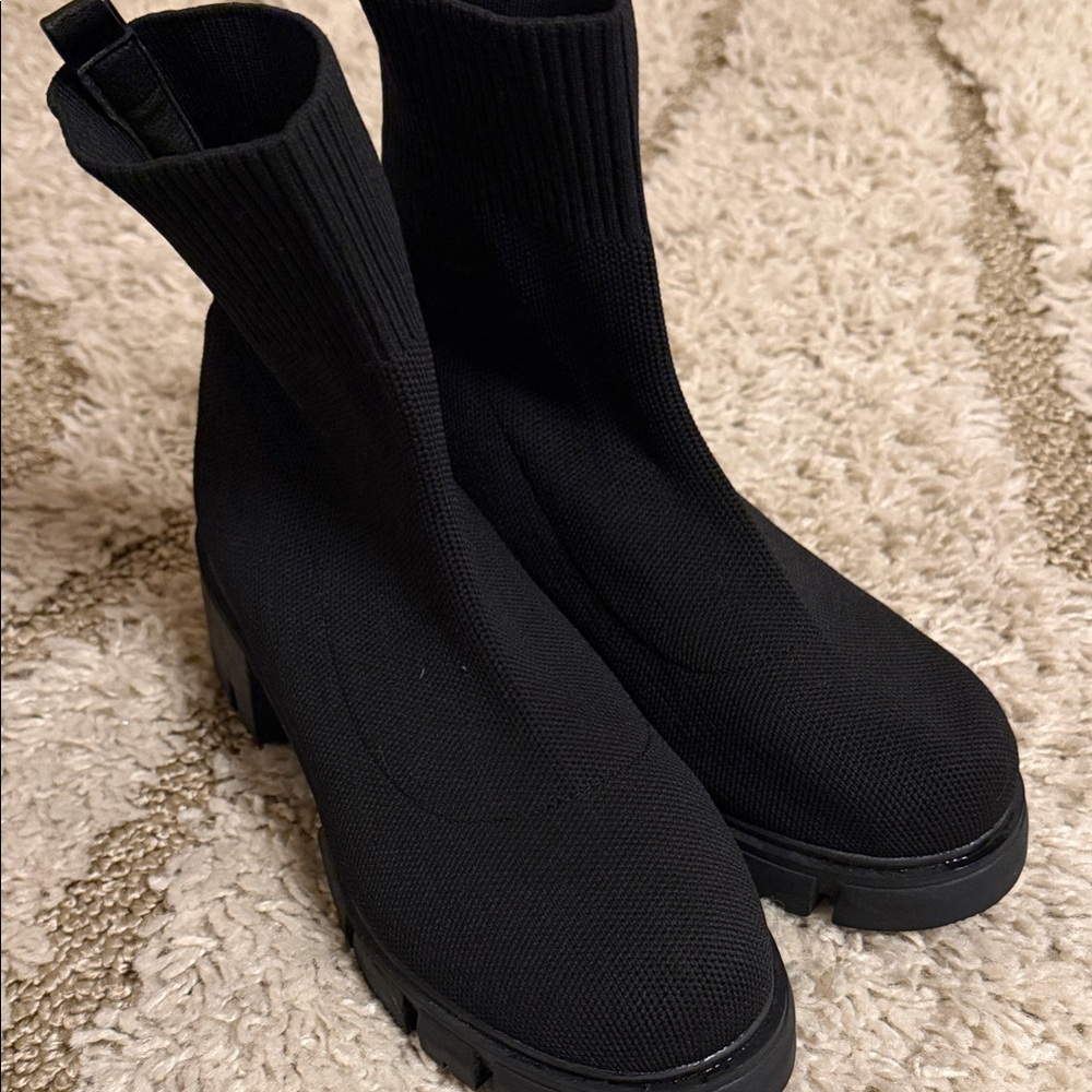 Forever 21 Black Knit Ankle Booties